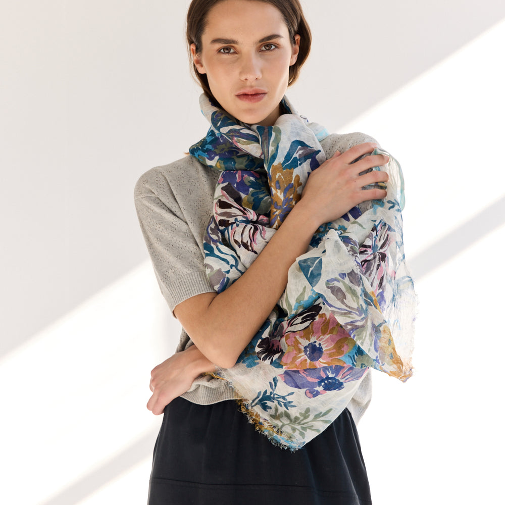 
                      
                        Flowered scarf PS2592 white - Epice
                      
                    