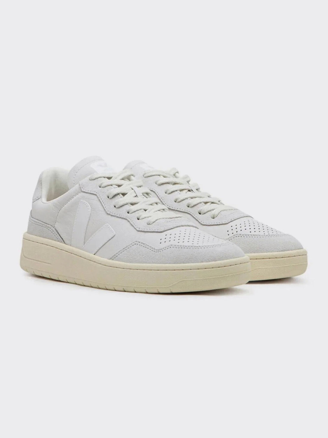 V90 white sneakers - Veja