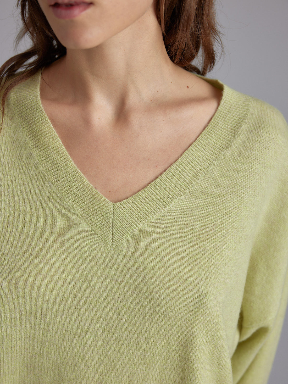Solux V Sweater 24p Lime