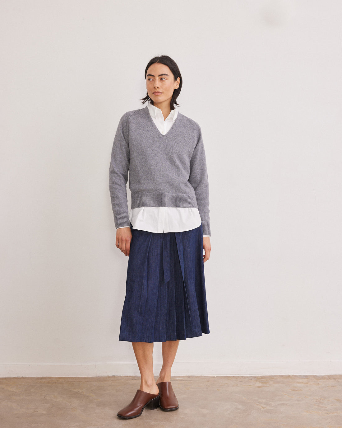 Chelsea V 23a Grey Mel