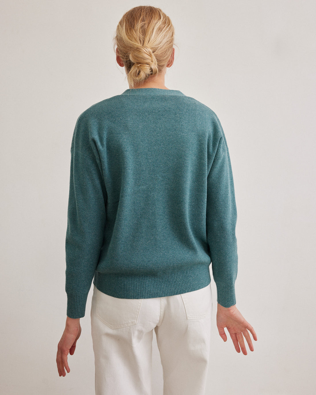 Shirley Cardi V 23a Aqua