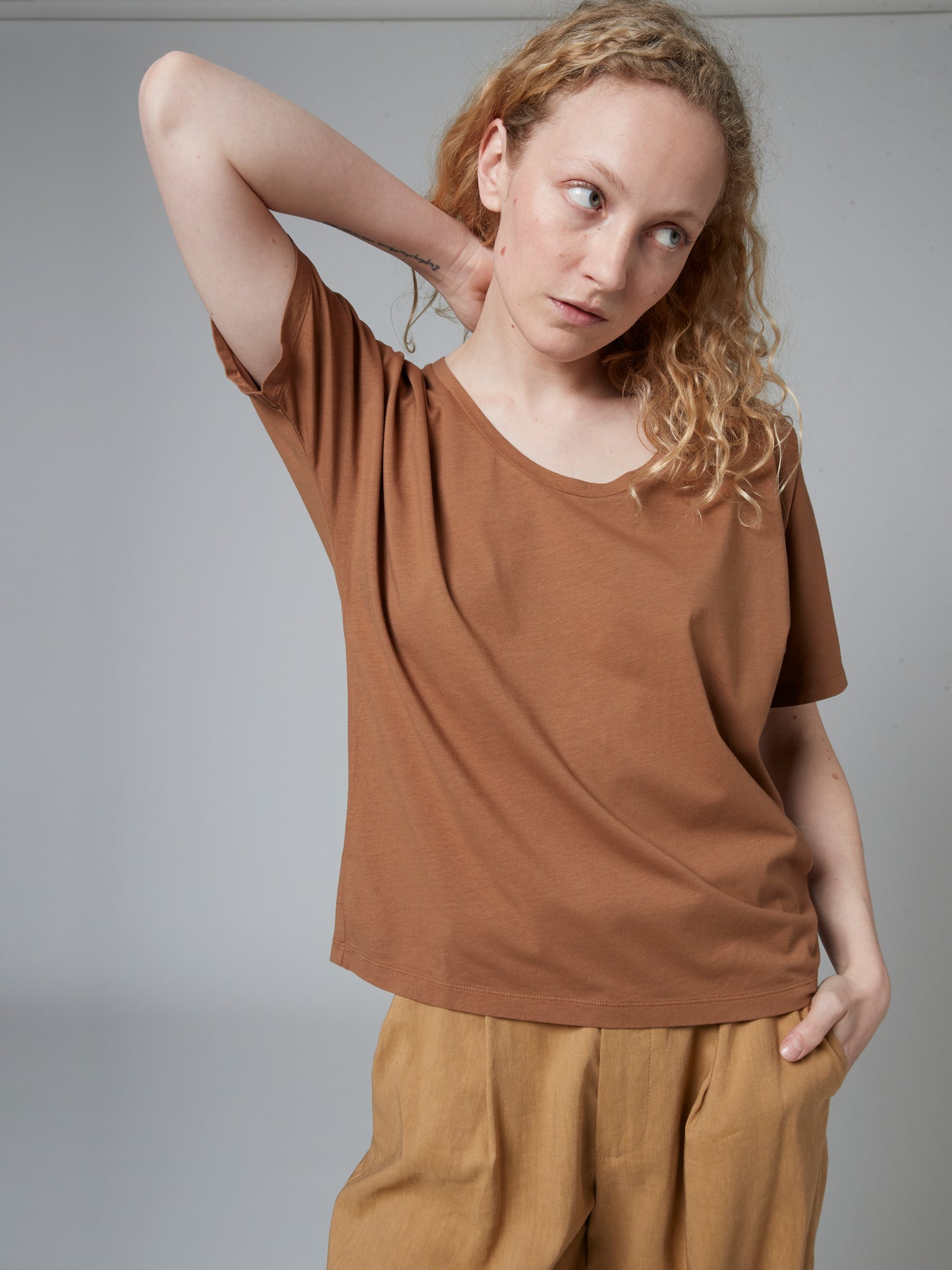 Organic Rond T-shirt 24p Tobacco