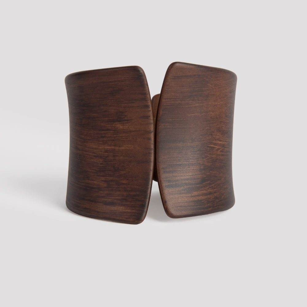 
                      
                        Wood clip bracelet - Angela Caputi
                      
                    