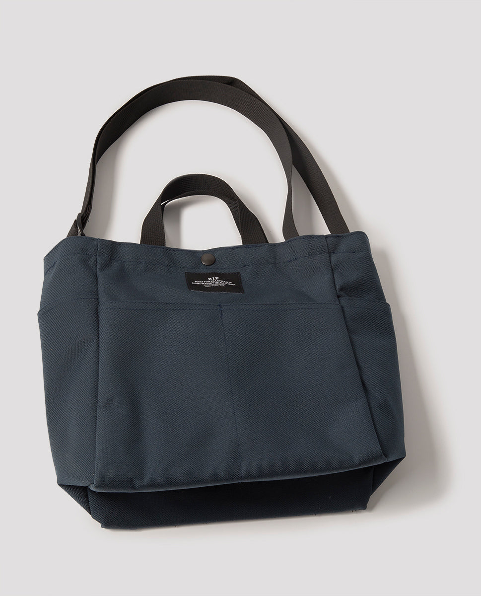 Multi pocket bag dark navy - Bags in Progress