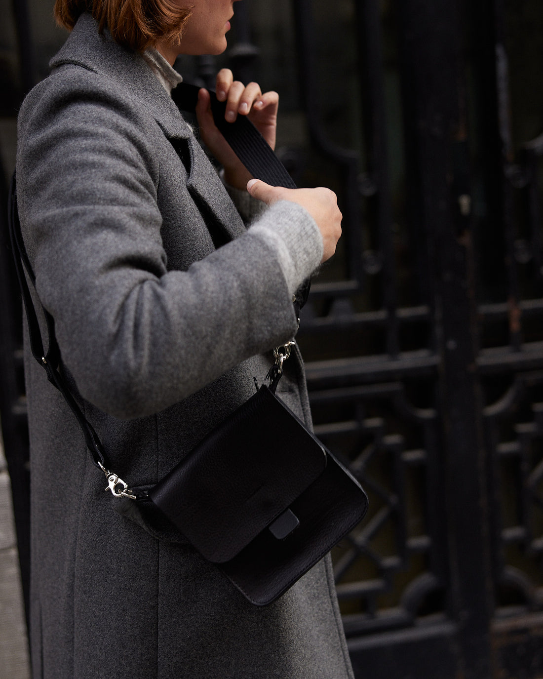 Leather square bag 22h black - Kate Sheridan